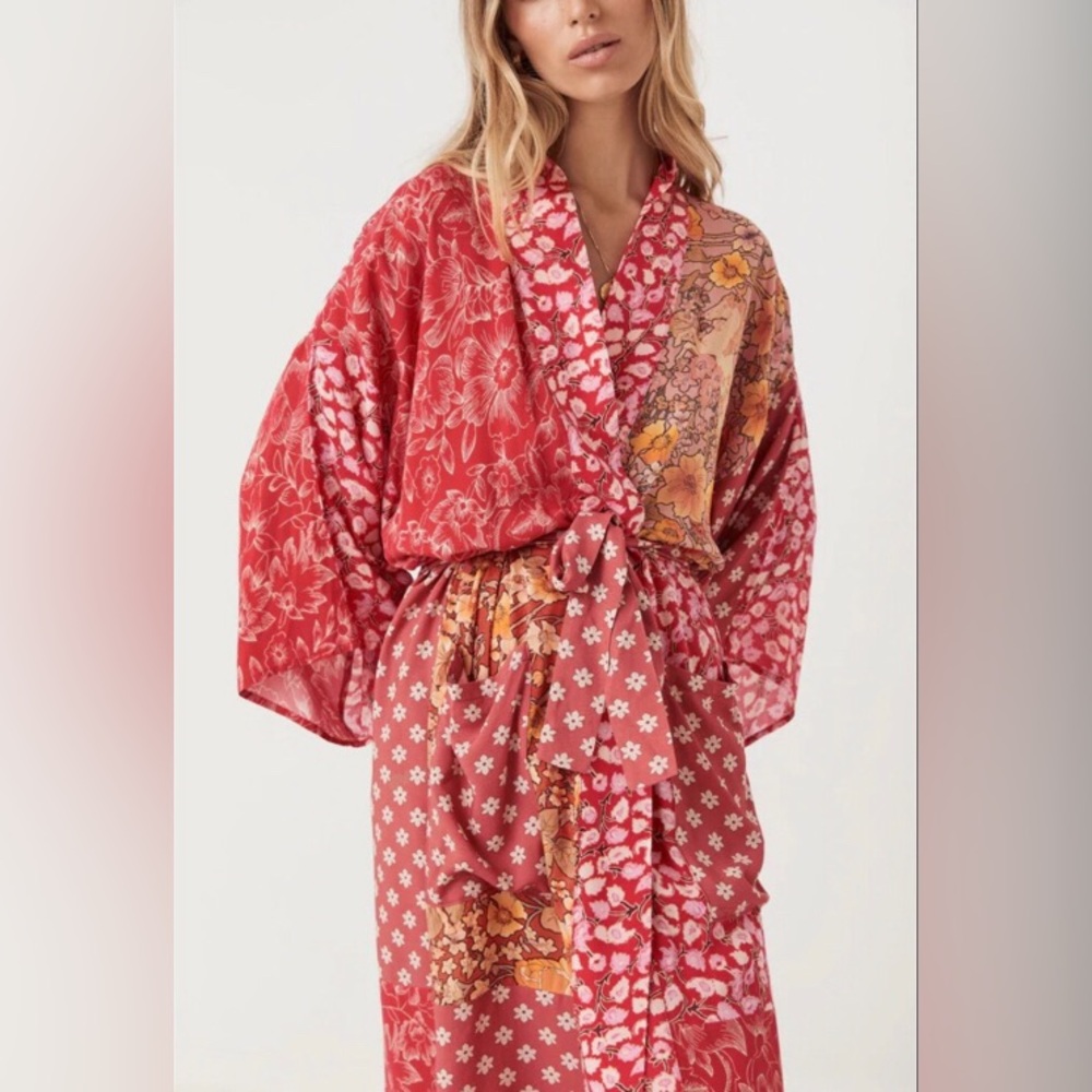 ISO Renew Short Robe Blush/Pink. - Picture 3 of 4